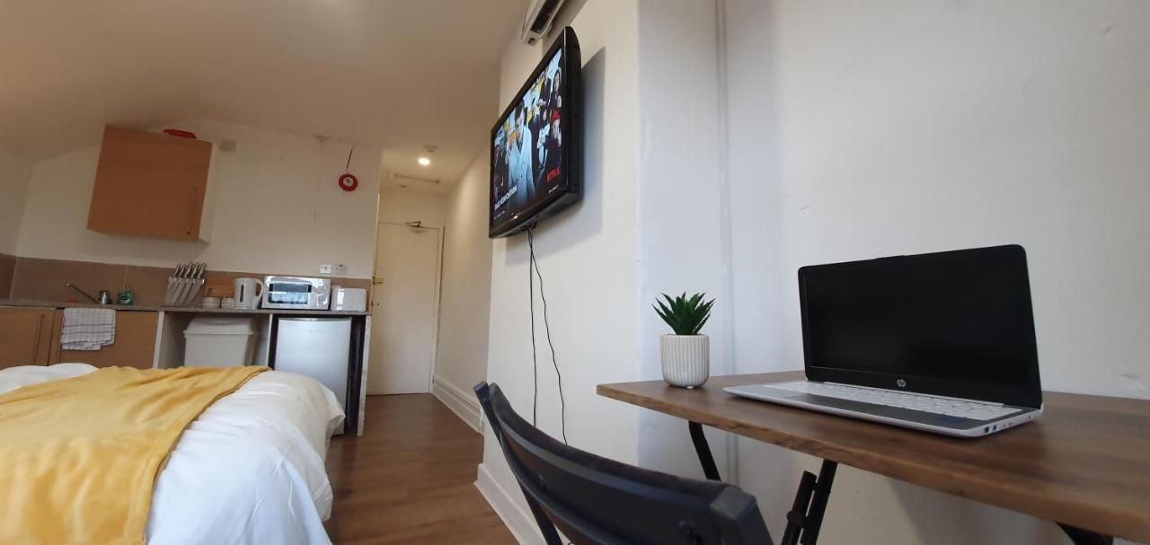 Fast Broadband, Budget Stay, Free Netflix. كارديف المظهر الخارجي الصورة